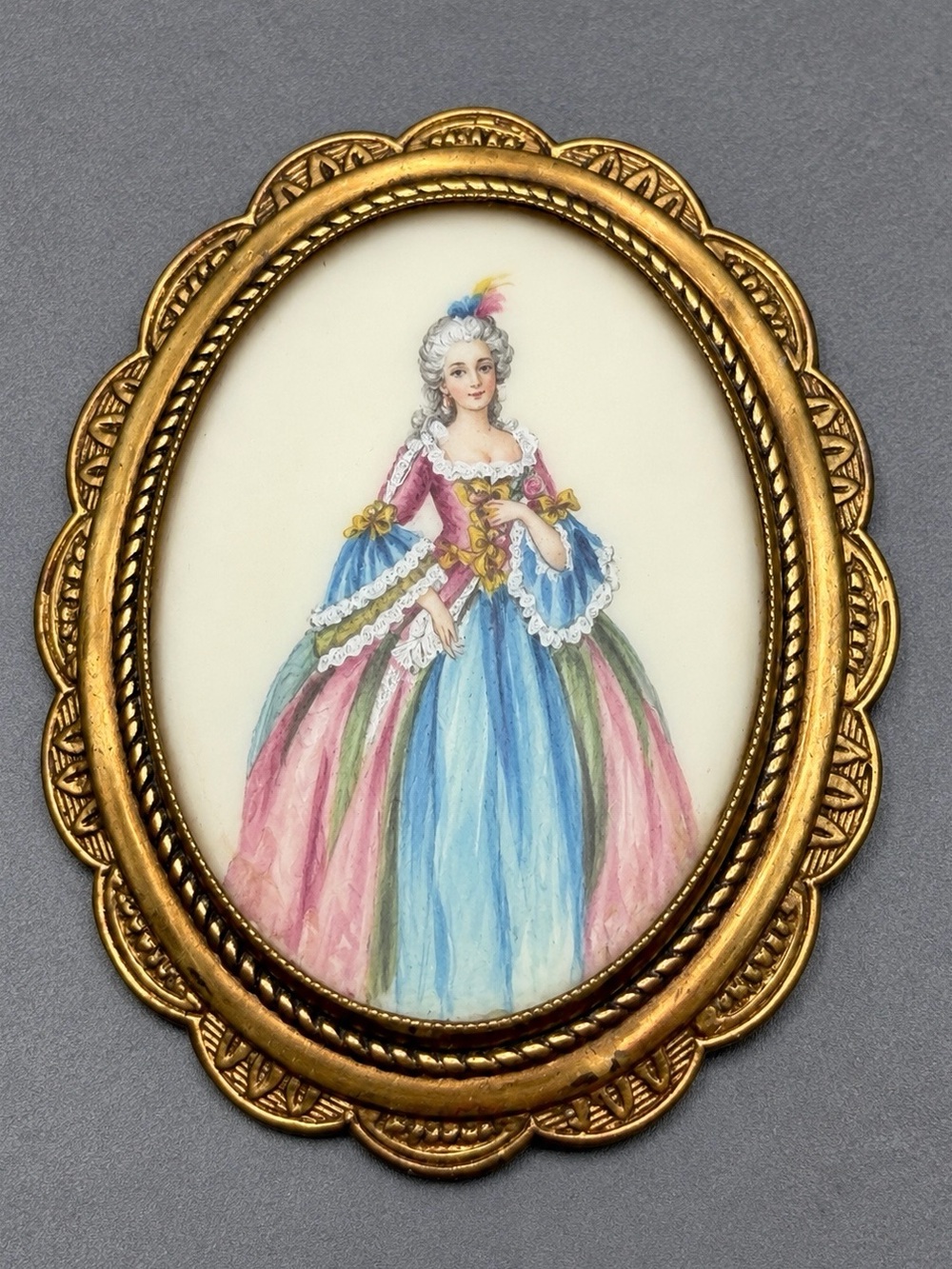 Oct 20 5pm Live Show Vintage Jewelry Portraits Giveaways